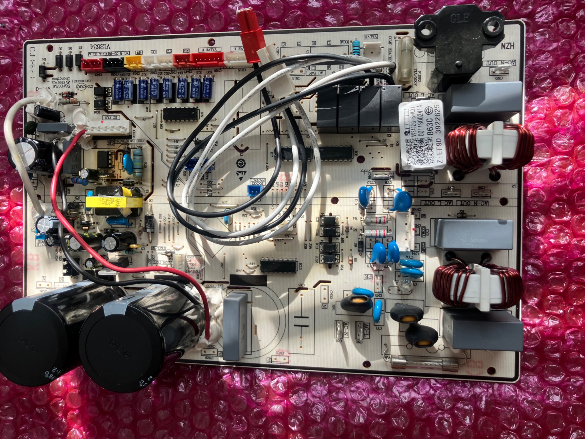 Výkonový elektronický modul z klimatizace